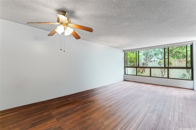 Price Change! RARE 3-bedroom, Upgraded 2-full bath, PET FRIENDLY - photo 8