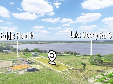 WHAT A FANTASTIC LOCATION OVERLOOKING BEAUTIFUL LAKE MOODY AND - photo 1