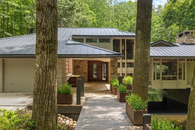 Welcome to The Fox Estate: A Living Masterpiece of Mountain - photo 2
