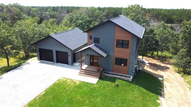 Petenwell Lake  Home For Sale in Nekoosa Wisconsin