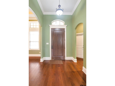 Welcome to this beautiful 3-bedroom, 2-bathroom home with a - photo 4
