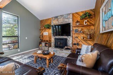 Welcome to your Cabin dream home. Great investment. This home is - photo 4