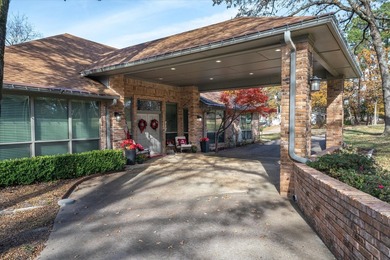 Absolutely stunning, fully updated home in the exclusive - photo 12