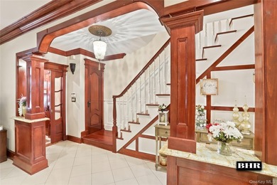 SHEEPSHEAD BAY. 1 Family side hall brick 3 bedroom 1 1/2 bath - photo 15