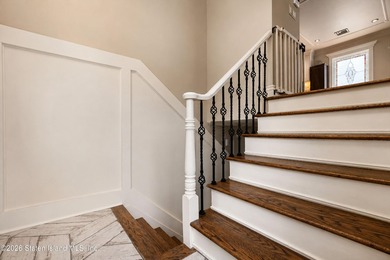 Welcome to 27 Tynan Street, a truly one-of-a-kind custom - photo 5