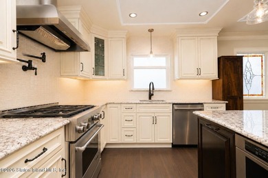 Welcome to 27 Tynan Street, a truly one-of-a-kind custom - photo 10