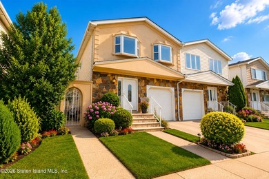 Just move right in! This one family semi-attached home in Great - photo 1