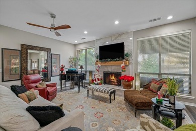 Absolutely stunning, fully updated home in the exclusive - photo 33