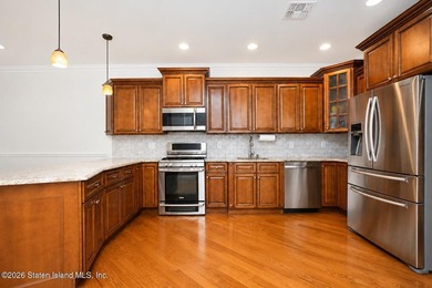 Welcome to 65A Goodall Street, a spacious and beautifully - photo 8