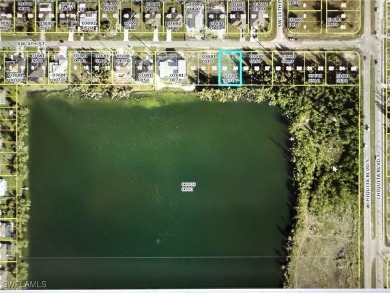 Beautiful Southern Exposure Overlooking One Of Cape Coral's - photo 2