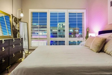 Perched above the Gaslamp Quarter, this fifth floor 1-bed - photo 9