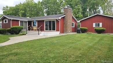 Lake Home Sale Pending in Pinckney, Michigan