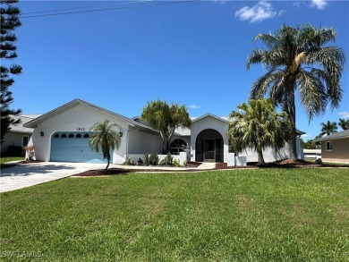 Cape Coral Lakes Area Home For Sale in Cape Coral Florida