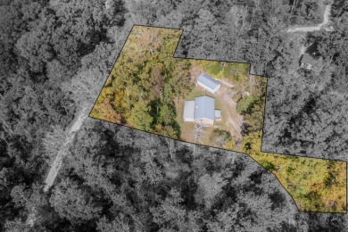 Lake Home For Sale in Burnside, Kentucky