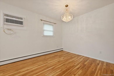 Beautifully maintained high-ranch home featuring 4 bedrooms and - photo 9