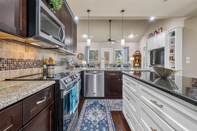 Welcome to easy living in this desirable Forest Lakes - photo 13