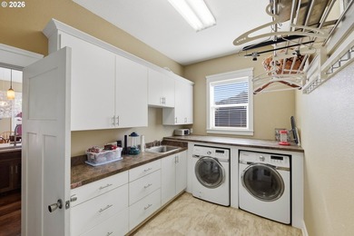 Gorgeous four-bedroom, two-bath home filled with natural light - photo 26