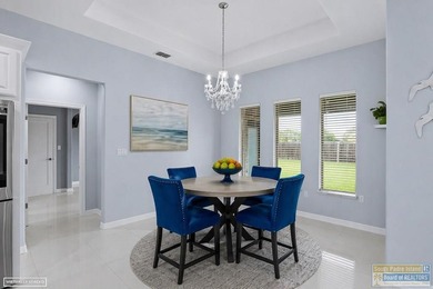 Beautiful and spacious home in Laguna Vista featuring a modern - photo 3