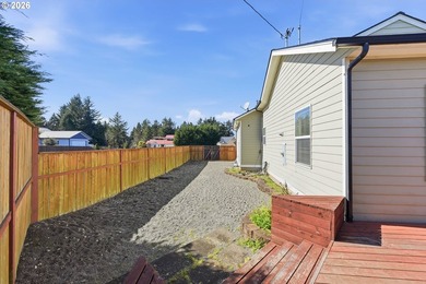 Gorgeous four-bedroom, two-bath home filled with natural light - photo 34