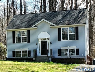 Very Nice Well Maintained Split Foyer on Full 1 Acre Corner - photo 1