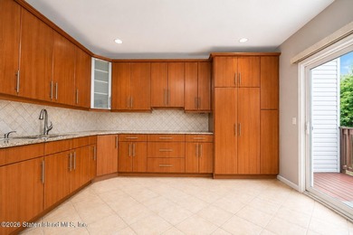 Welcome to 322 Liberty Avenue! This large and beautifully - photo 5
