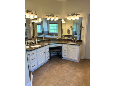 Welcome home to everything you could want-and more! This - photo 10