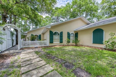 Waterfront 3BR/2BA cottage with stunning bayou views from almost - photo 3