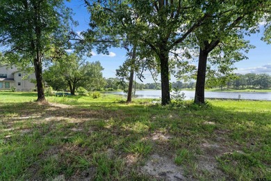 Amazing opportunity to own a rare piece of Waterfront property - photo 2