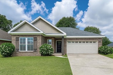 (private lake, pond, coastal) Home For Sale in Dothan Alabama