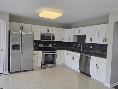 Your Ideal Home Awaits in the Heart of Egg Harbor Township! - photo 2