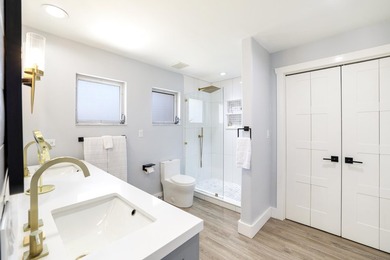 Charming, bright, and airy, this beautifully updated 3 bedroom - photo 17