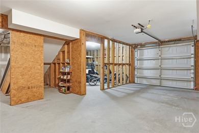 Fantastic 3 bedroom and 3 bathroom home with magnificent views - photo 30