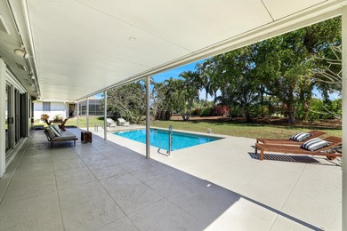 Charming, bright, and airy, this beautifully updated 3 bedroom - photo 30