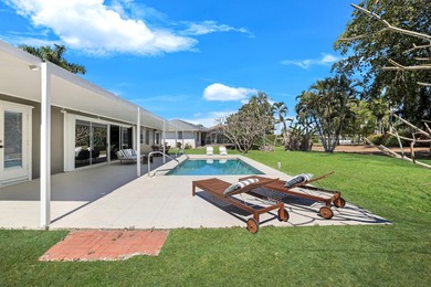 Charming, bright, and airy, this beautifully updated 3 bedroom - photo 31