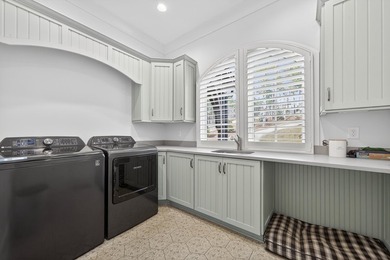 Welcome to this beautiful custom-built, 4-bedroom, 4.5-bath lake - photo 36