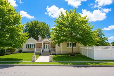 Welcome to 274 Retford Avenue! This beautiful broadside ranch is - photo 3