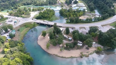 SPRING RIVER: Riverside Resort with approx. 800 ft. of Spring - photo 6
