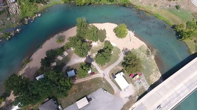 SPRING RIVER: Riverside Resort with approx. 800 ft. of Spring - photo 8
