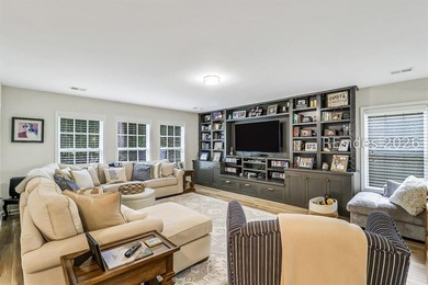 WOW! This is the Pinecrest home you've been waiting for! - photo 11