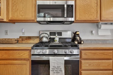 This charming Lake Almanor West property sits on a level - photo 15