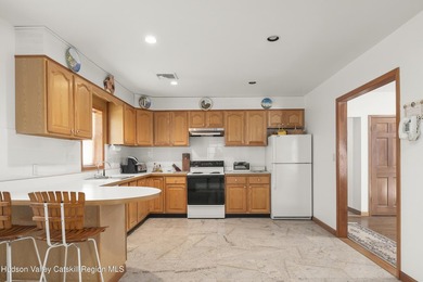 This approximately 2,100-square-foot ranch is sited on ~10 acres - photo 15