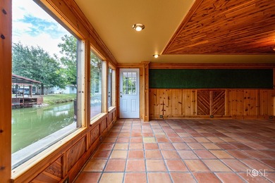 Stunning Lake Nasworthy home nestled along two canals with main - photo 20