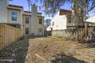 Say goodbye to HOA fees! This exceptional 1,700 sq. ft. townhome - photo 22