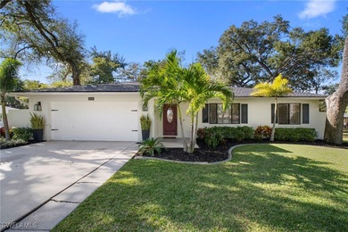 Caloosahatchee River Home For Sale in Fort Myers Florida