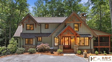 A classic mountain sanctuary nestled within the exclusive Bear - photo 4