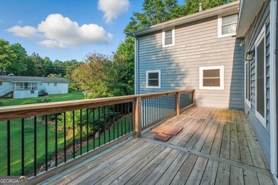 Fully remodeled and move-in ready, this impressive 5-bedroom, 3 - photo 5
