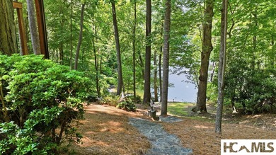 A classic mountain sanctuary nestled within the exclusive Bear - photo 10