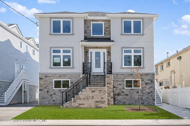 435 Brighton St. is the serene setting for this absolutely - photo 4