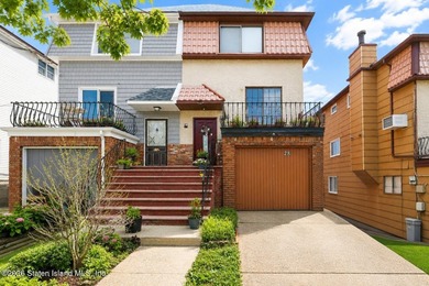 Welcome to this beautifully renovated, oversized semi-attached - photo 1