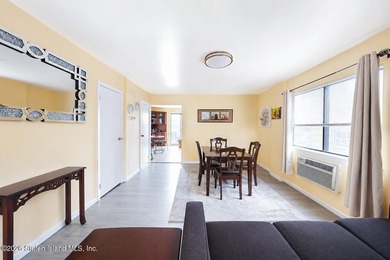 Welcome to this beautifully renovated, oversized semi-attached - photo 10
